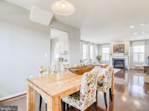 395 Lord Fairfax St, Charles Town WV 25414-2529 exterior