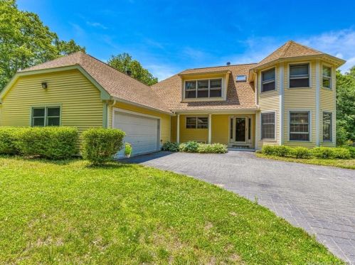 15 Victoria Dr, Deep River, CT 06419-1148