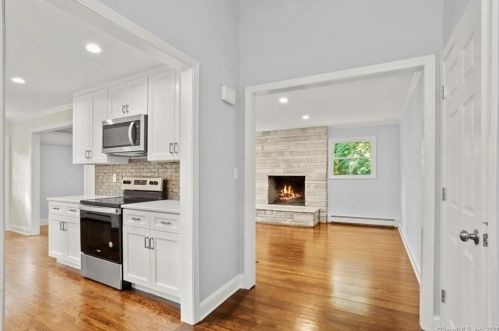 3 Caddy Rd, Norwalk, CT 06851-1603