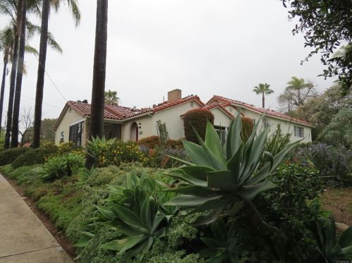 2267 Alta Vista Dr, Vista, CA 92084-7023
