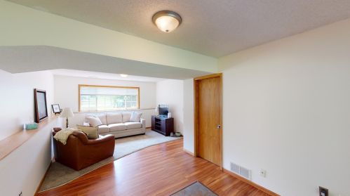 7322 31st St, Saint Paul MN  55128-4030 exterior