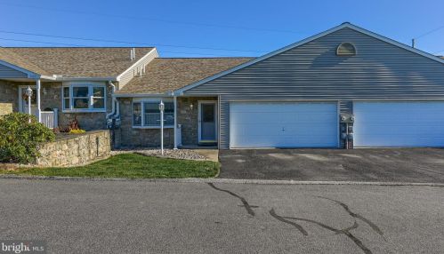 2405 Alder Way, York, PA 17406-1970