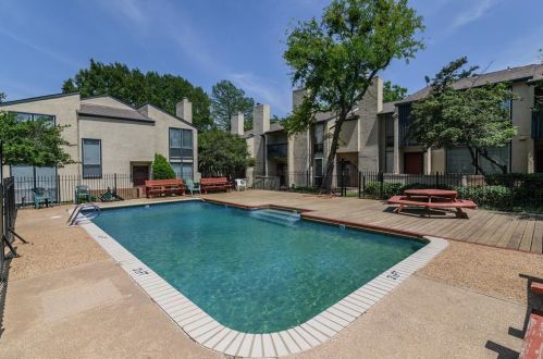 7145 Fair Oaks Ave, Dallas TX  75231-6182 exterior