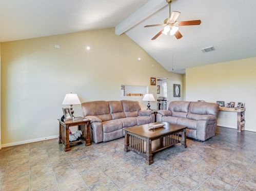 10000 Gainsborough Dr, Spring Branch TX 78070-6408 exterior