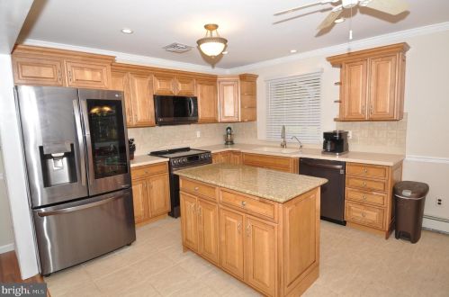 1187 Jacksonville Rd, Columbus, NJ 08022-1930