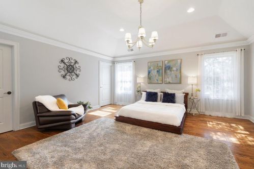 199 Snowden Ln, Princeton NJ 08540-3629 exterior