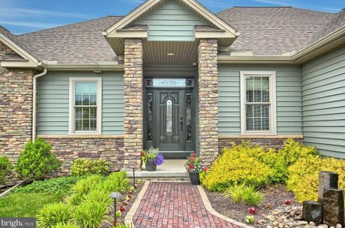 6310 Maiden Creek Dr, Harrisburg, PA 17111-4698