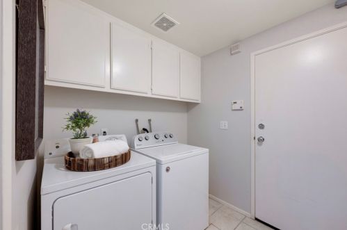 1804 Crescent Oak, Irvine CA  92618-4027 exterior