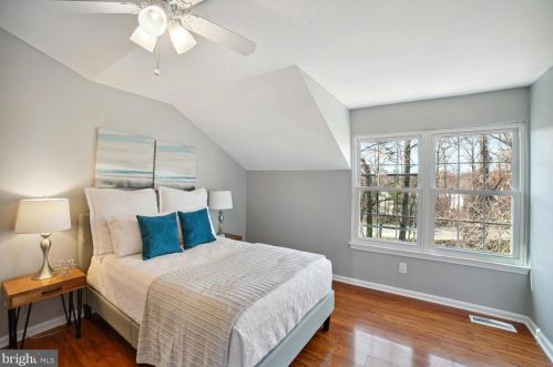 9621 Hastings Dr, Columbia MD  21046-1904 exterior