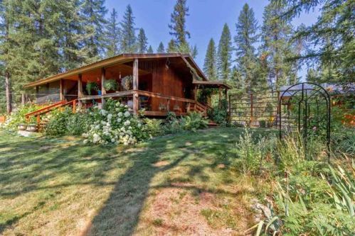 4634 Whittier Rd, Clayton, WA 99110-9728