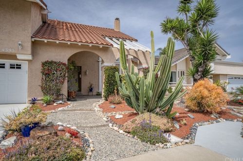 4395 Avenida Carmel, Cypress, CA 90630-3439