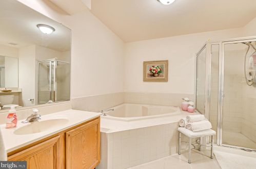 314 Brickhouse Rd, Princeton NJ  08540-7352 exterior