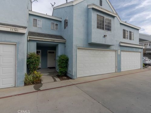13307 Gateway Ln, Whittier, CA 90602-3356