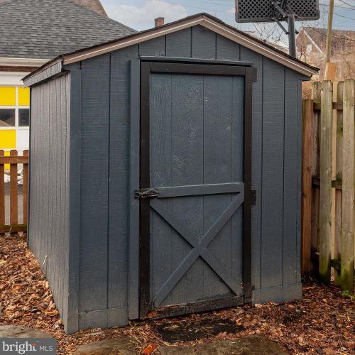 922 Virginia Ave, Lancaster PA  17603-3115 exterior