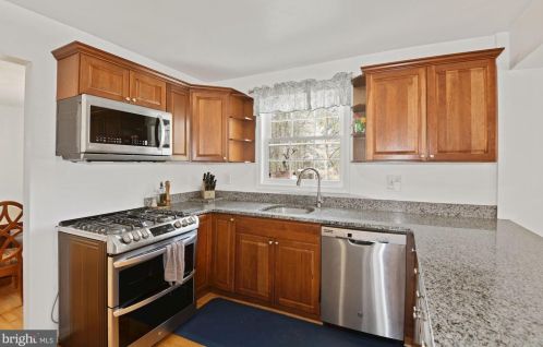 1800 Cullen Dr, Silver Spring MD 20905-4428 exterior