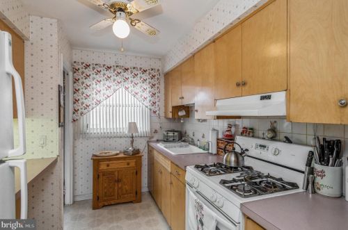 229 Churchill Ave, Trenton, NJ 08610-3503