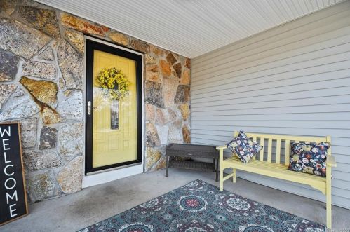 99 Evan Rd, Southington, CT 06489-4107