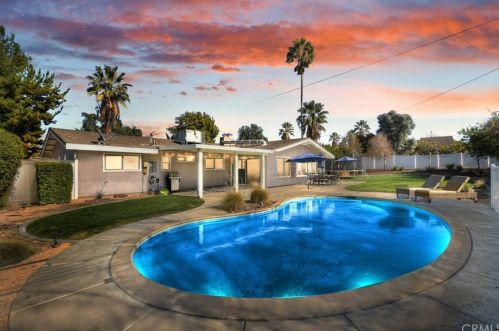 112 Anita Ct, Redlands, CA 92373-7146