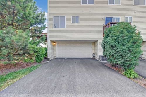 908 Clover Ln, Pingree Grove IL  60140-9117 exterior