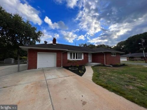40 Berrel Ave, Trenton, NJ 08619-2269