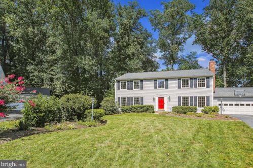 2650 Chiswell Pl, Herndon, VA 20171-2463