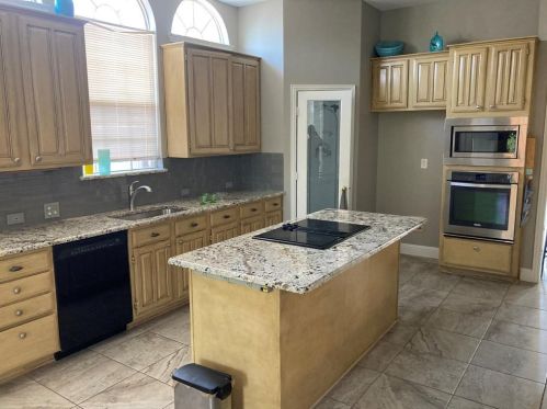 3632 Canyon Oaks Dr, Carrollton TX  75007-2779 exterior