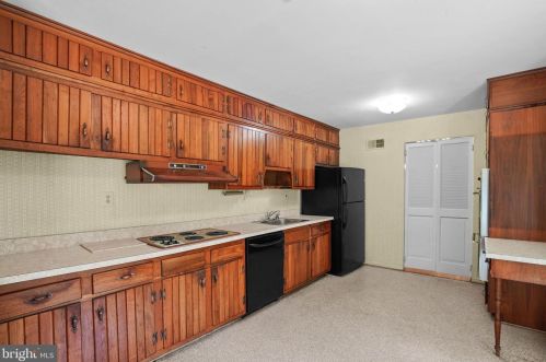 13609 Mills Ave, Silver Spring MD exterior