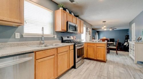 208 Edison Dr, Stockbridge GA  30281-2758 exterior