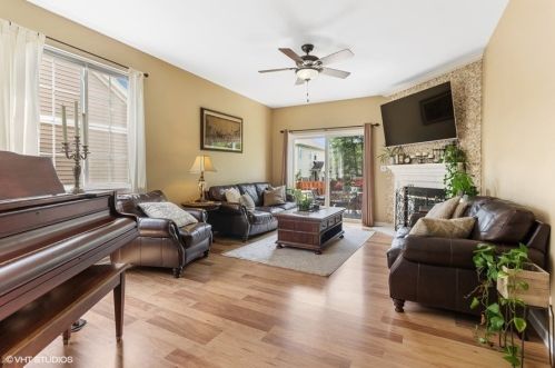 8216 Tremont Ln, Joliet, IL 60431-7724