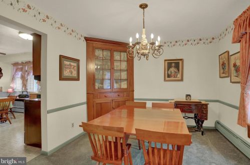 966 Mccosh St, Hanover PA 17331-1833 exterior