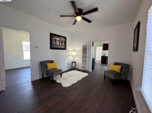 500 Locust St, Lodi, CA 95240-1956