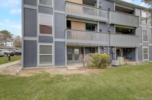 7324 Xenia Cir, Englewood, CO 80112-1935