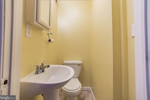 1241 20 St, Philadelphia PA 19146-4338 exterior