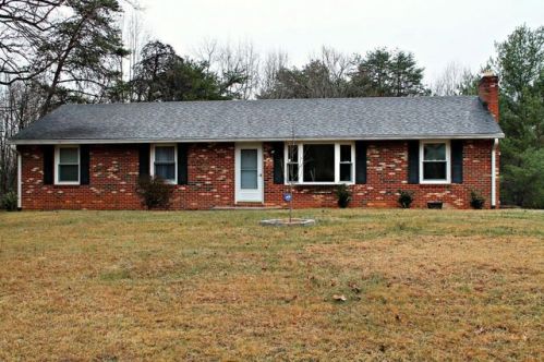 103 Oak Branch Ct, Vinton, VA 24179-4203