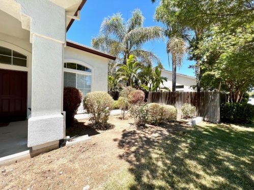 1012 Garden St, Los Banos CA  93635-4563 exterior