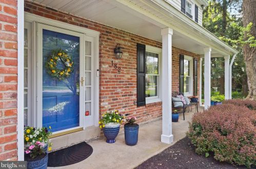 182 Steeplechase Dr, Media, PA 19063-1955