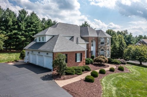 12 Darby Ct, Annandale, NJ 08801-3347