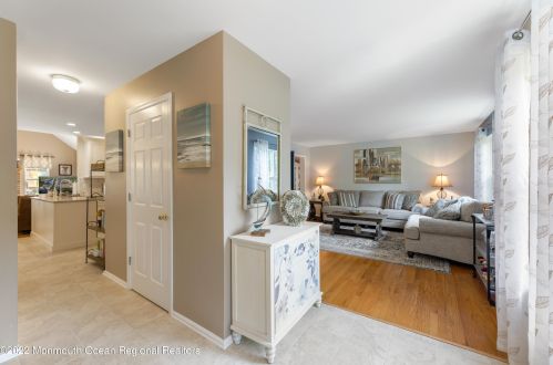 15 Calvary Ct, Jackson Twp, NJ 08527-4833
