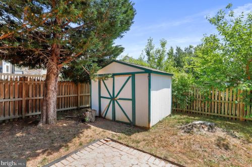 510 Crosswinds Dr, Charles Town WV  25414-3942 exterior