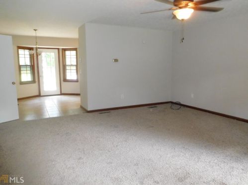 95 Pintail Dr, Newnan, GA 30263-5197