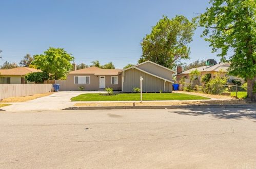2605 7th St, San Bernardino, CA 92410-1139