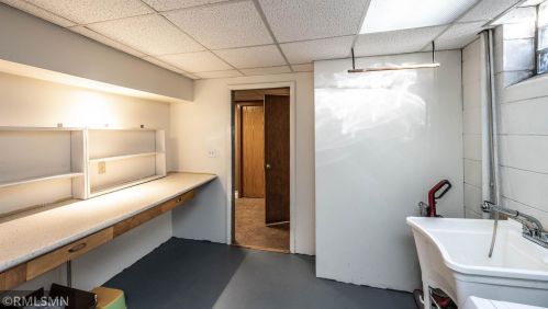 2437 Hillside Rd, Saint Paul MN  55110-5535 exterior