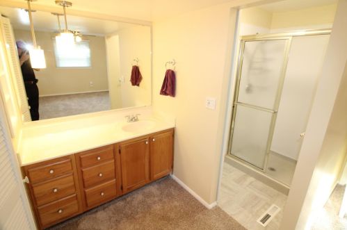 11827 Fairsprings Ct, Cincinnati OH 45246-2101 exterior