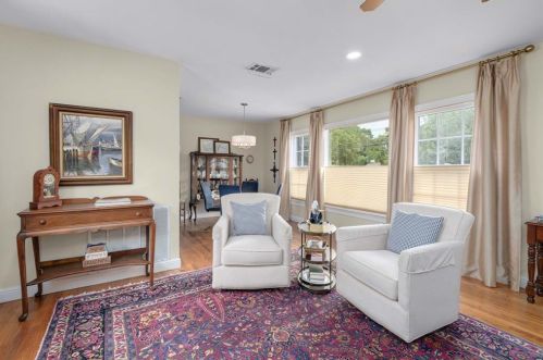 905 Brentwood St, Austin TX  78757-3032 exterior