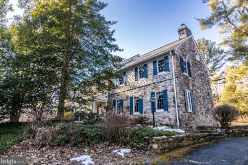 1110 Paxon Hollow Rd, Media, PA 19063-1153