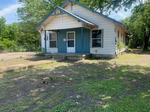 404 Texas St, Cedar Hill, TX 75104-2610