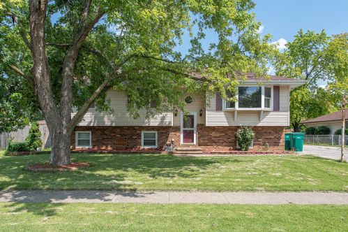 3559 Rogina Dr, Joliet, IL 60431-2845