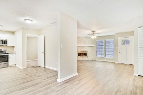 5632 Rock Springs Rd, Lithonia GA  30038-1129 exterior