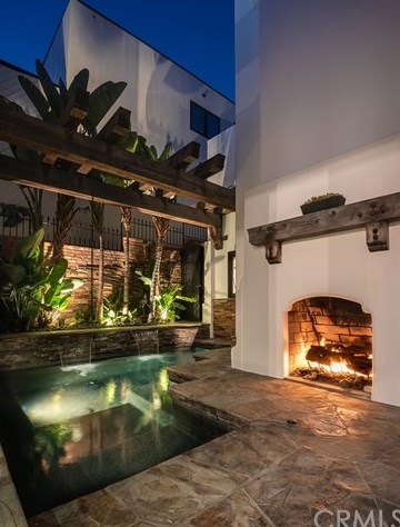 4216 The Strand, Manhattan Beach, CA 90266-3055