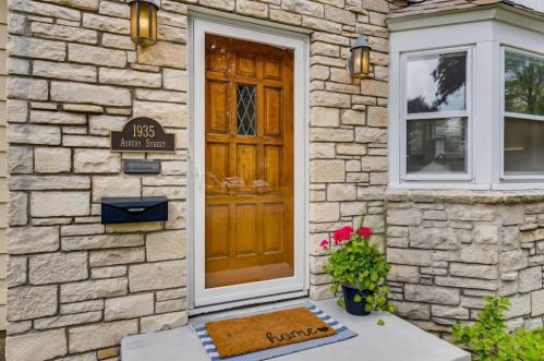 1935 Asbury St, Saint Paul MN  55113-5818 exterior